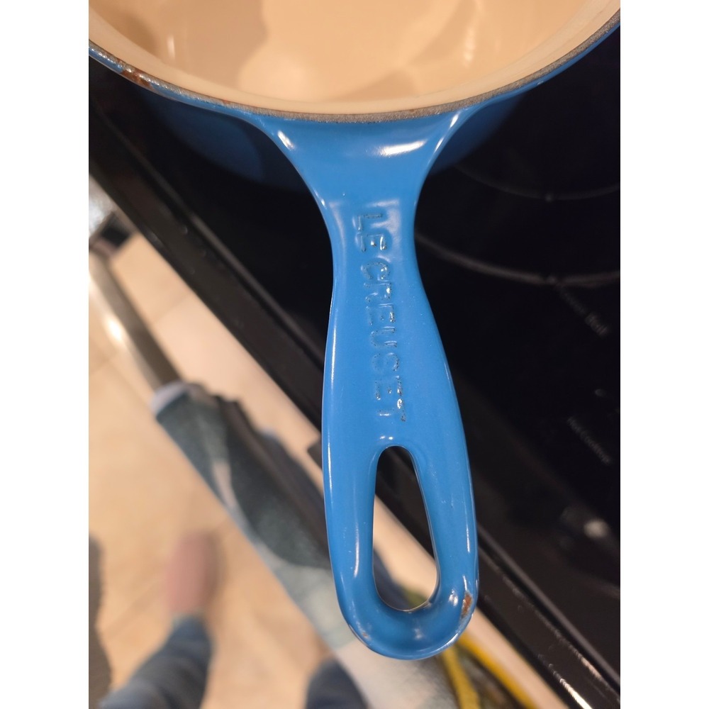 Le Creuset multifunctional 2.5qt sauce pan with skillet Marseille Blue - Picture 5 of 10